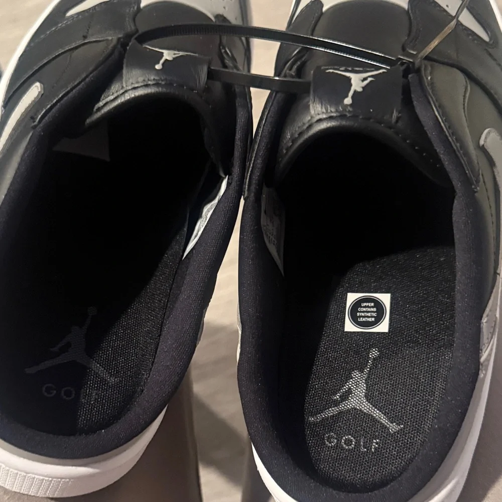 Nike Men's Black and Gray Golf Sneakers